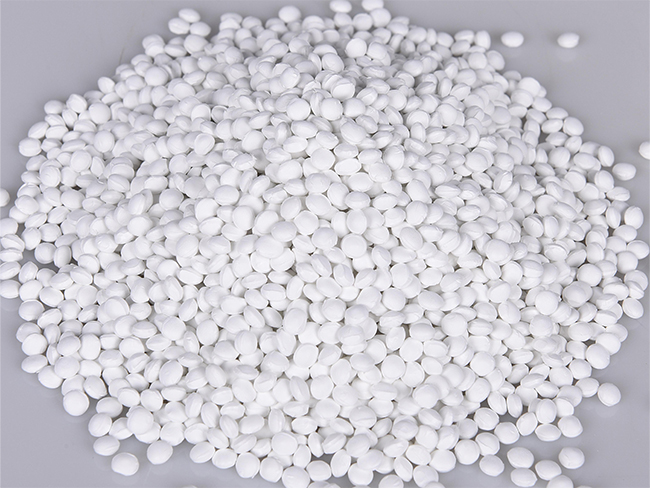 白色母粒 40%